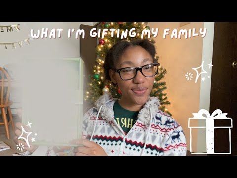 What I’m getting my family for Christmas 2025 | vlogmas day 5