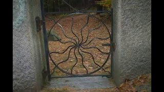 IUSSA Explores Friends Cemetery aka Spider Gates