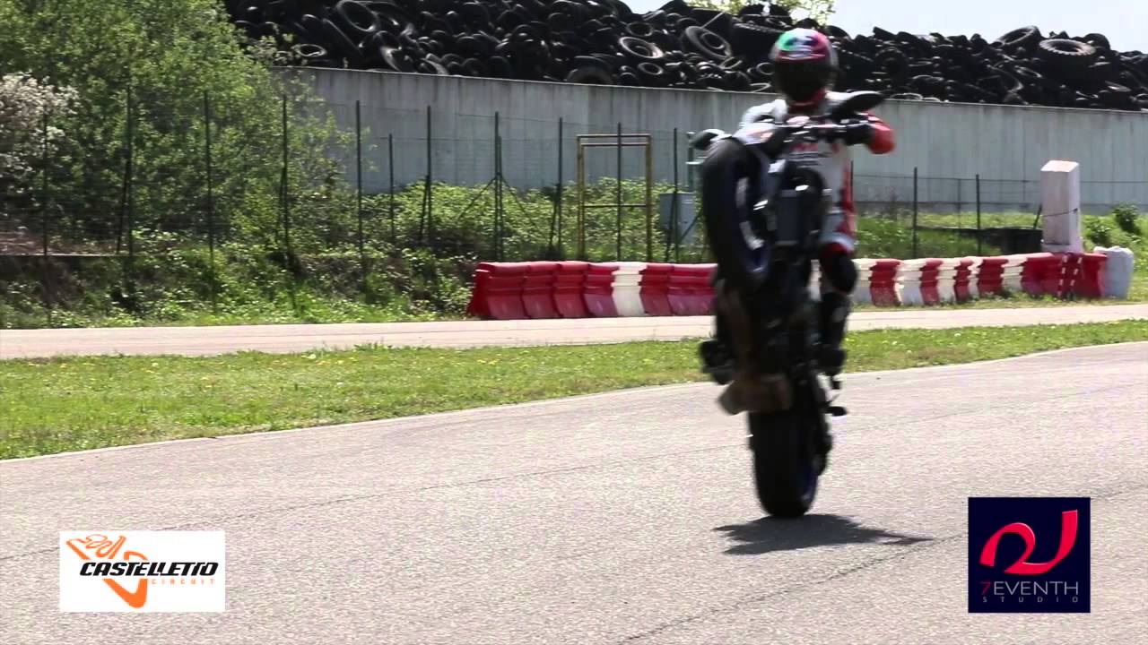 YAMAHA MT 07 Vs MT09 YouTube yamaha-mt-07-vs-mt09-youtube