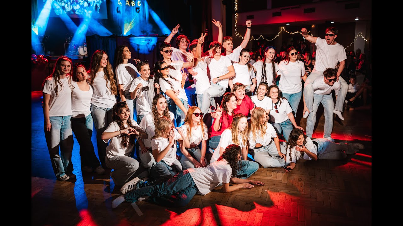 Tanec třídy 4.B - Maturitní ples 5.12.2025