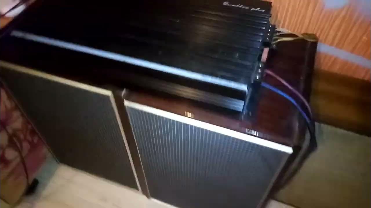 советсуие колонки играют от училиткля прайд - YouTube