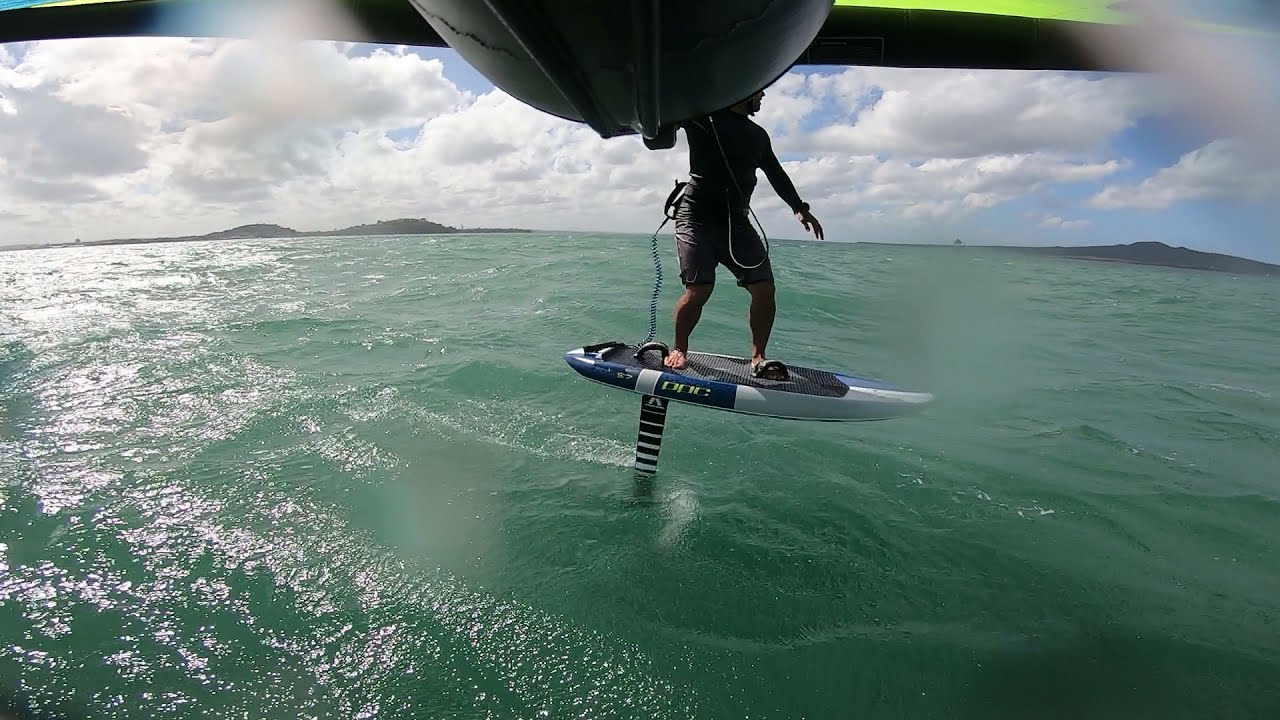 Catching DW bumps wing foiling