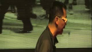Everyone's an Amateur Photojournalist: Simon Wan at TEDxVictoriaHarbour