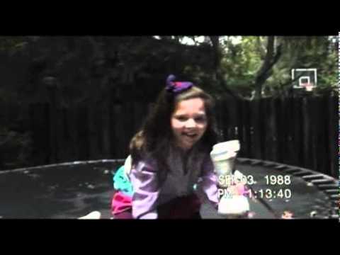 Tráiler de Actividad Paranormal 3 (Paranormal Activity 3)  OFICIAL