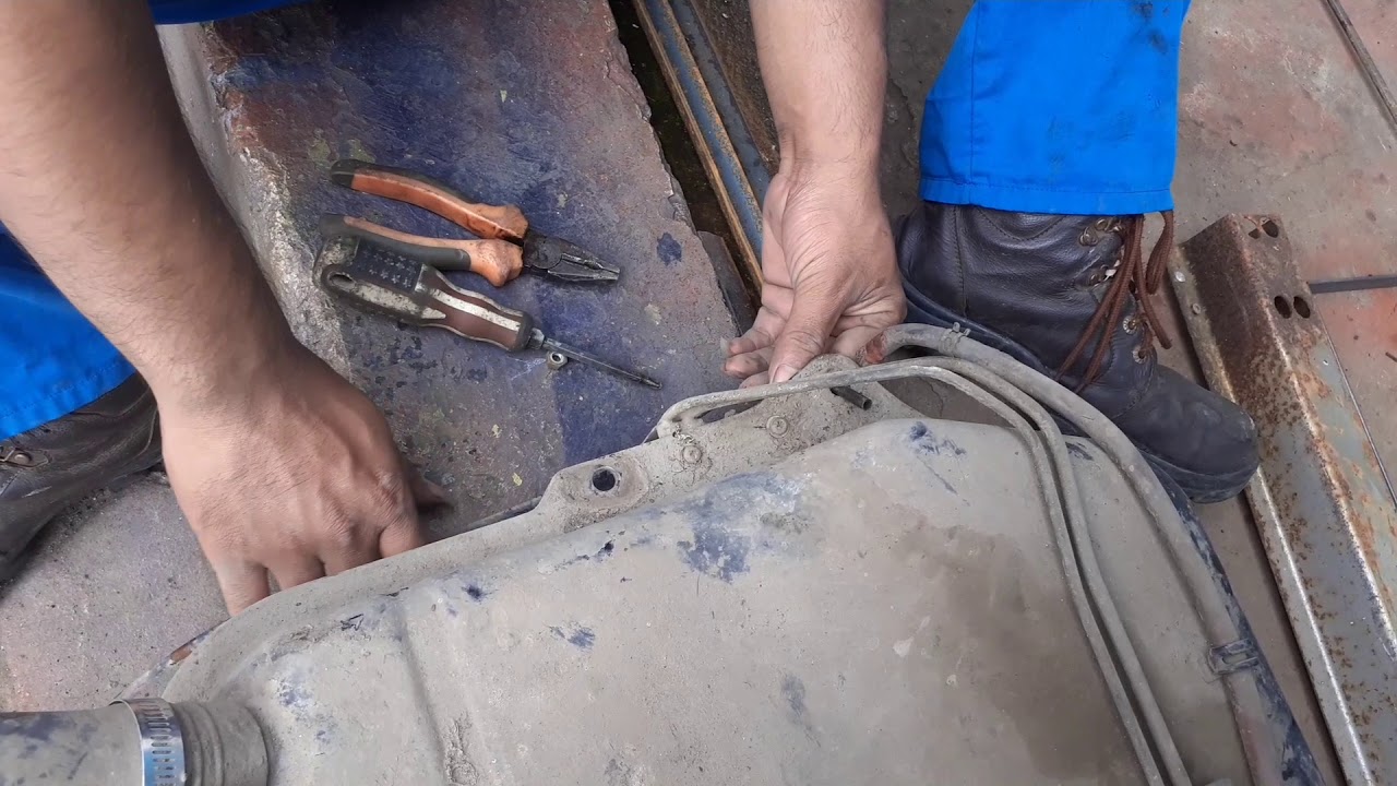 Bila filter bahan bakar mudah kotor,kuraslah  tengki bahan bakar mobil anda