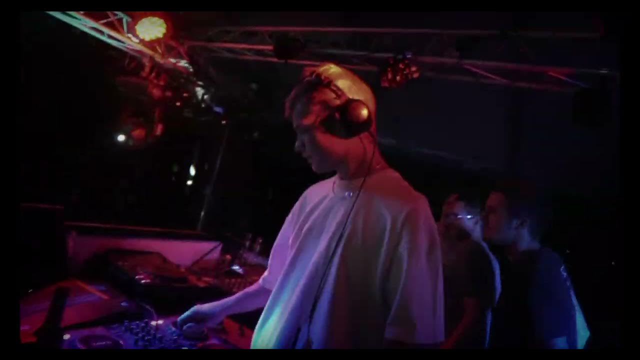 GLAUBEN SIE, DASS ICH VERRÜCKT BIN? YouTube