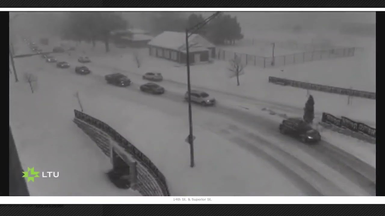 Snowy conditions on 14th and Superior Street Lincoln Nebraska 2-19-26
