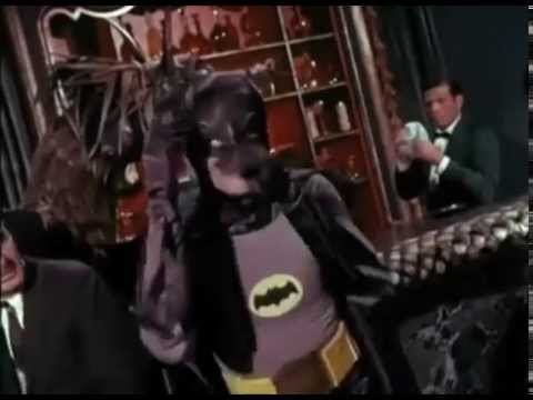 DANS MA BATMOBILE ( Captain Brackmard)