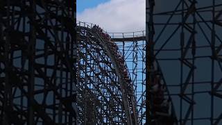 Incredible Wooden Coaster | El Toro 60 Second Review #shorts #sixflagsgreatadventure
