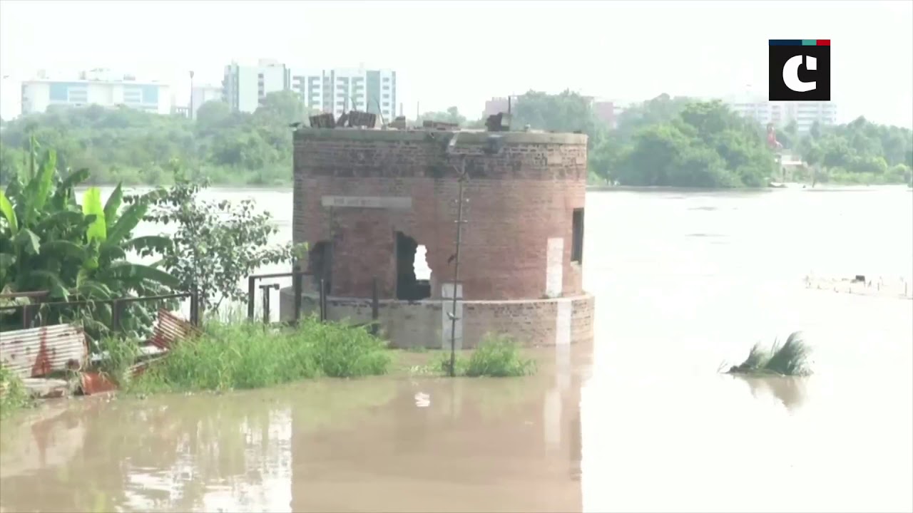 Yamuna River continues to swell post water release from Haryana’s Hathni Kund barrage