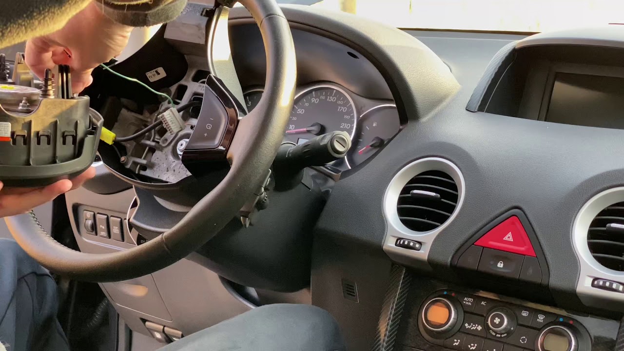 Renault Koleos I wymiana kierownicy. Demontaż airbag. Steering wheel
