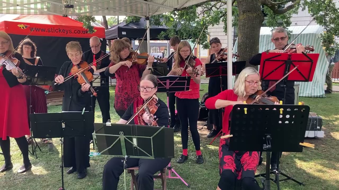 Leeds Folk Fiddle Group performing at Headingley Farmers’ Market - Riverboat Gone