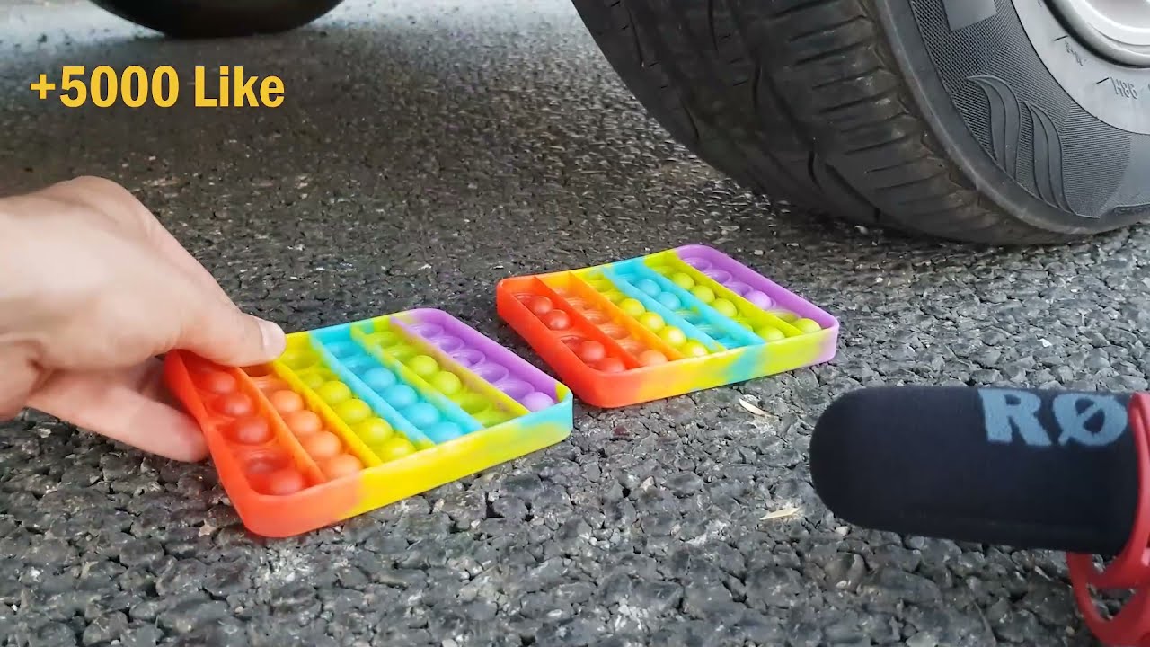 Пятно под колесом авто Пятно под колесом авто