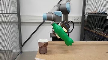 UR5 Pouring Water Motion