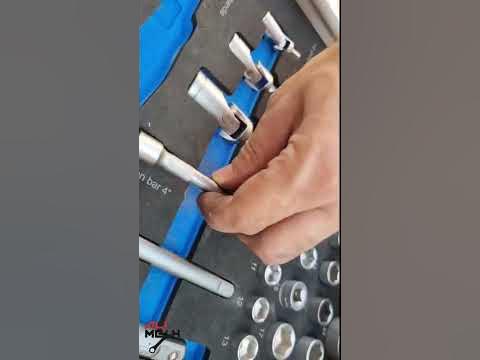Here is why Only One windshield Wiper working #shorts - YouTube