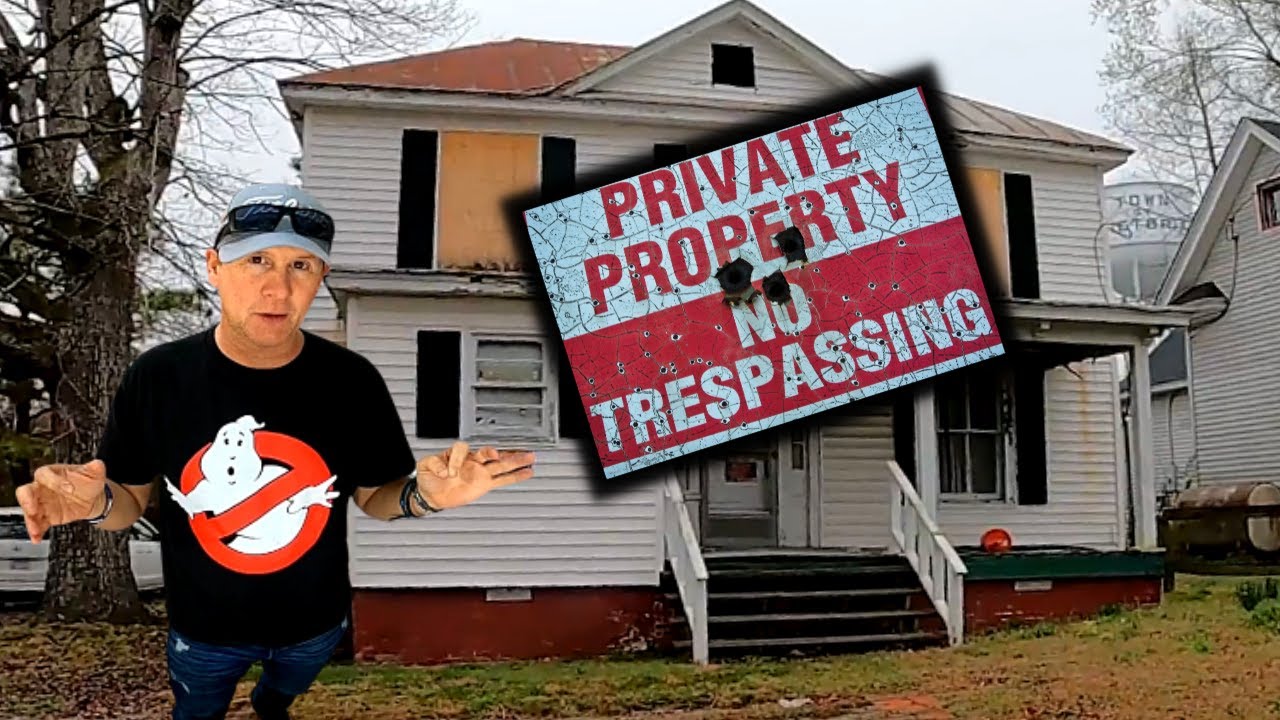 Abandoned House Was Full Of Treasures and The Cheapest Thrift Store in America