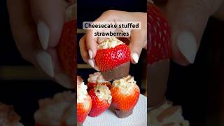 Quick and easy Cheesecake-Stuffed Strawberries! Quick and easy Cheesecake-Stuffed Strawberries!