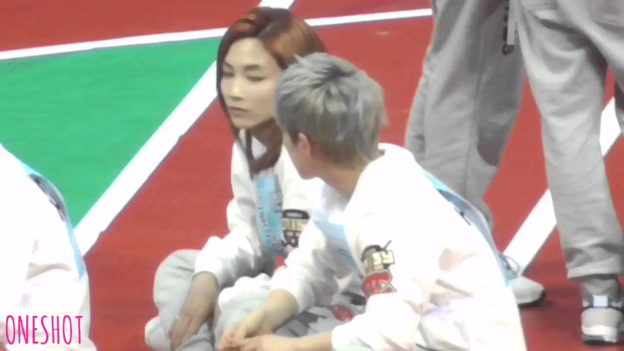 160118 아육대 정한아 머리가 신경쓰여???ㅋㅋ