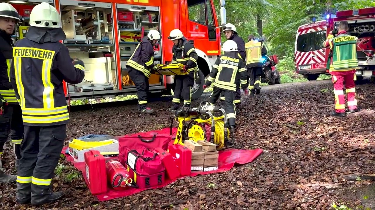 Im Einsatz mit der Rettungshundestaffel der Johanniter-Unfall-Hilfe Niedersachsen/Bremen