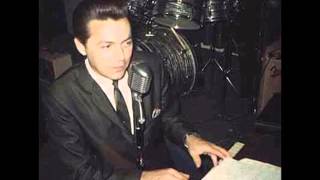 Mickey Gilley ---- The Hole He Said Hed Dig For Me 1975