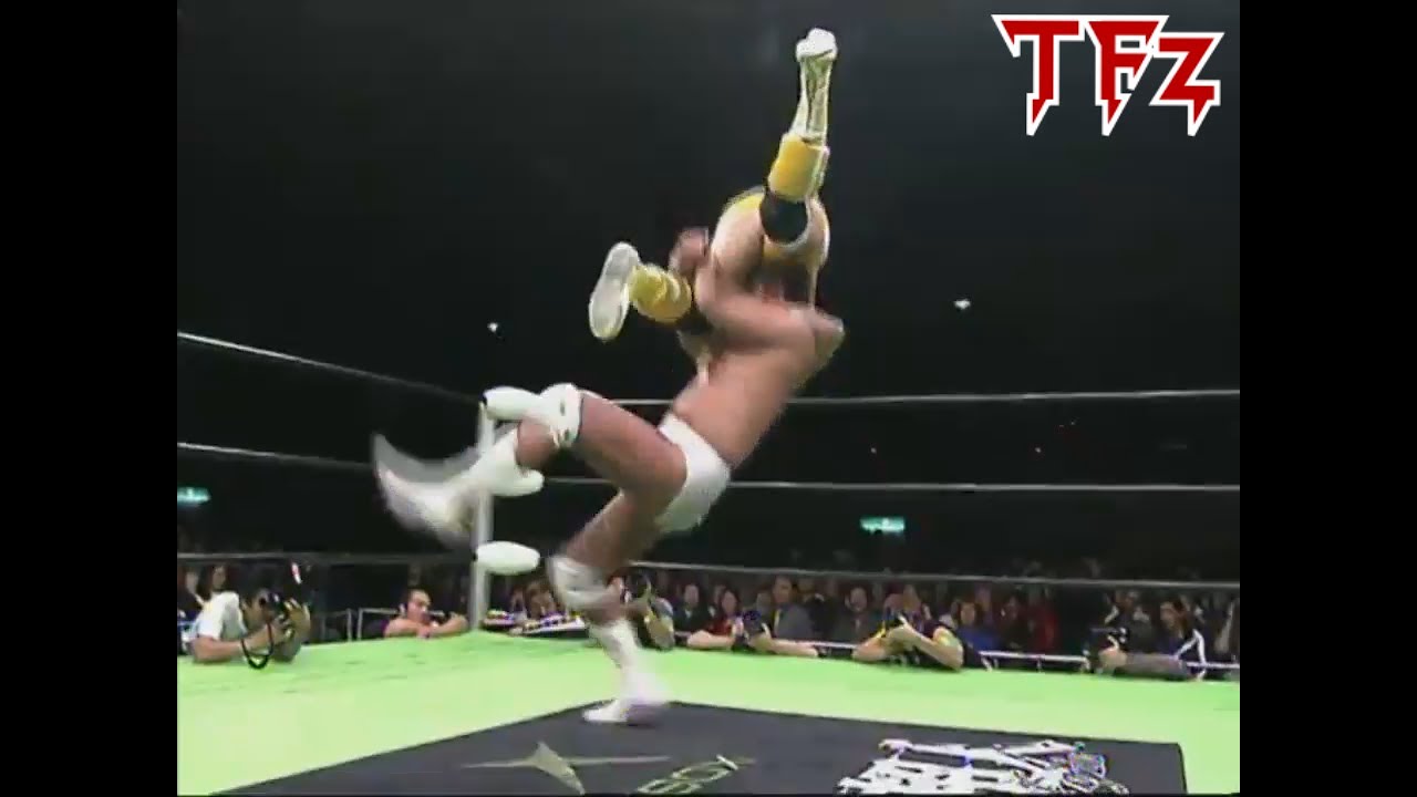 BATTLE CLIMAXX!   スターネスダストα Jun Akiyama's Sternness Dust Alpha - YouTube