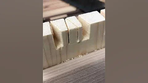 The secret to Frank Klauszs magical dovetail saw