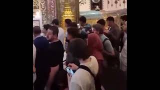 Adam Yeni̇ Mi̇ Öldü Neden Bu Kadar Kalabaliksiniz Di̇yen Adam