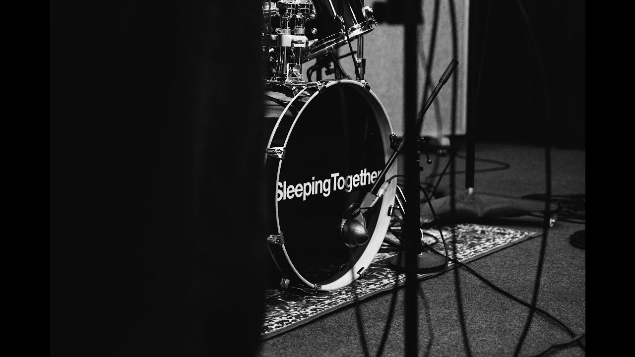 Music: Sleeping Together: Northern Indie Rock’s Late-Night Pulse and the Raw Drive of “Pour Me Another”