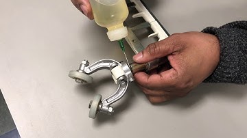 How to: Lubricate the standard conveyor components