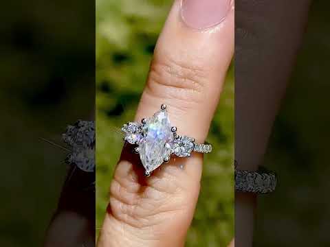Marquise cut Lab Grown Diamond 3-Stone Style Engagement Ring ring video