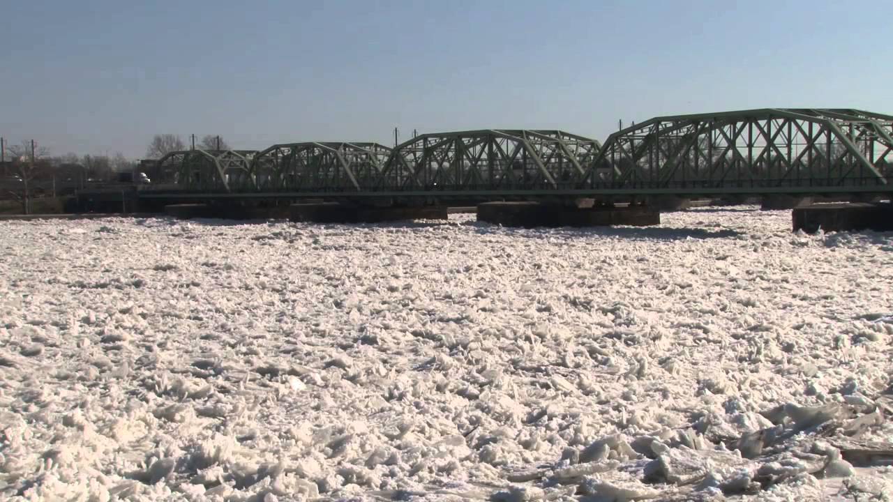 Delaware River frozen in Trenton, ice jams may cause flooding YouTube