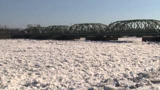 Delaware River frozen in Trenton, ice jams may cause flooding