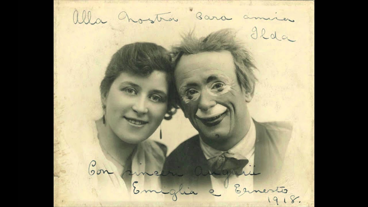 Stop Crying - King Oliver & His Orchestra (w Buster Bailey) (1931) bekijken op YouTube Stop Crying - King Oliver & His Orchestra (w Buster Bailey) (1931) bekijken op YouTube