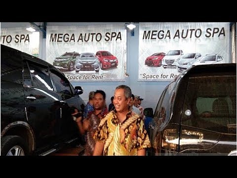 Hallo Brokz! Di video kali ini gw ingin menunjukan gimana sih cara mencuci mobil di mesin pencuci mo. 