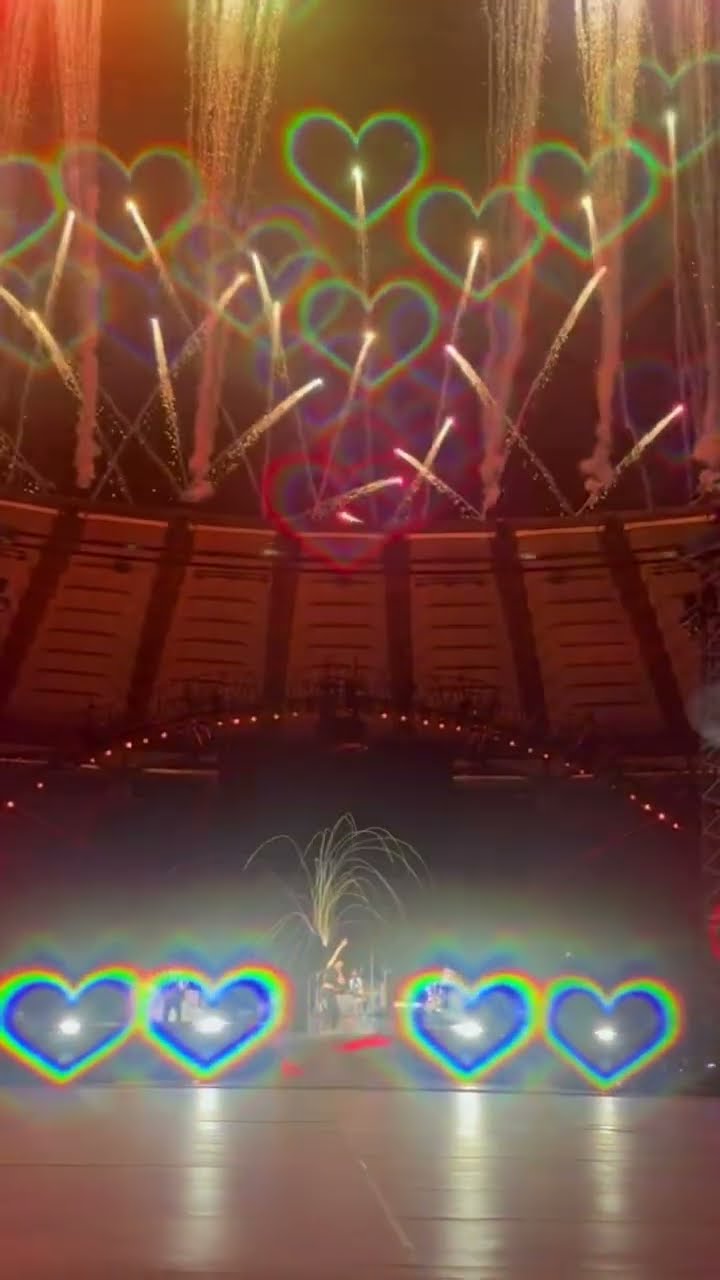 ? ? ? #GoodFeelings #Moongoggles #ColdplayRome