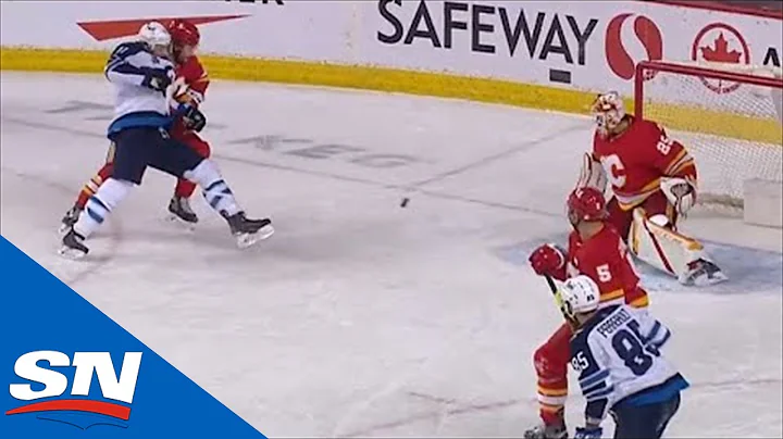 Nate Thompson's Goal Counts After Controversial Re...