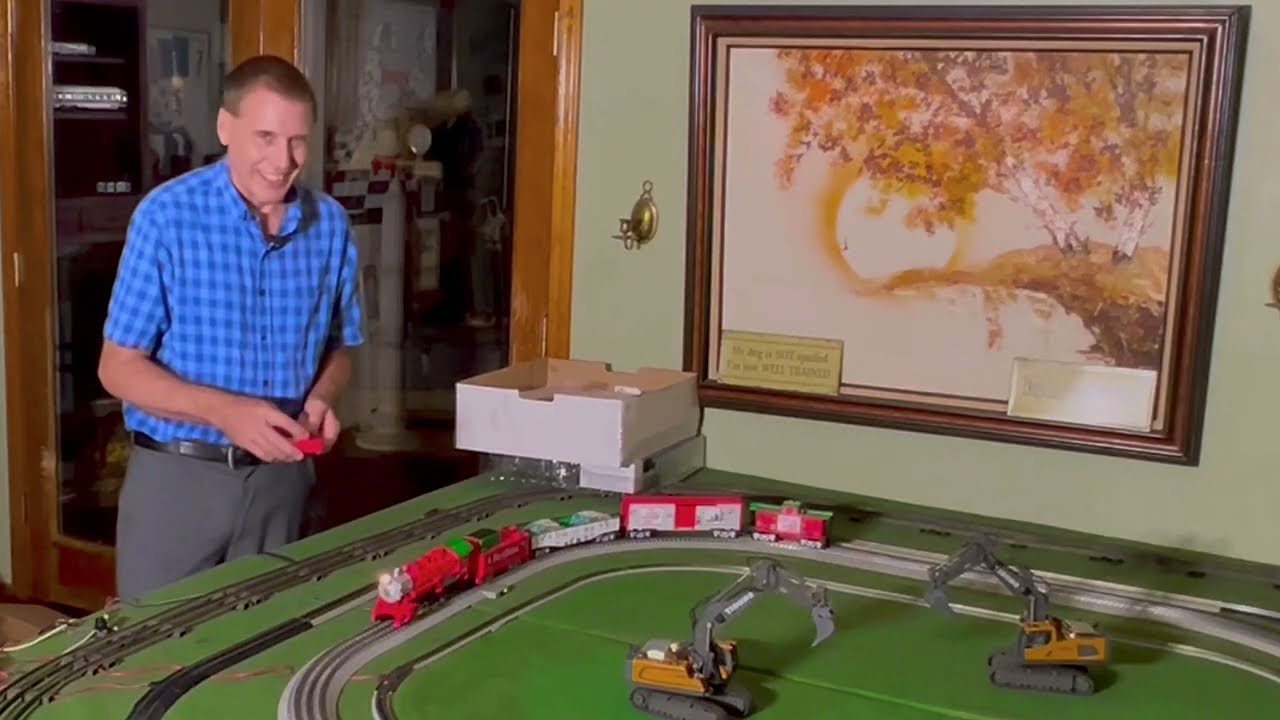 🎄 Lionel Mickey Mouse Christmas Train Unboxing Magical Holiday