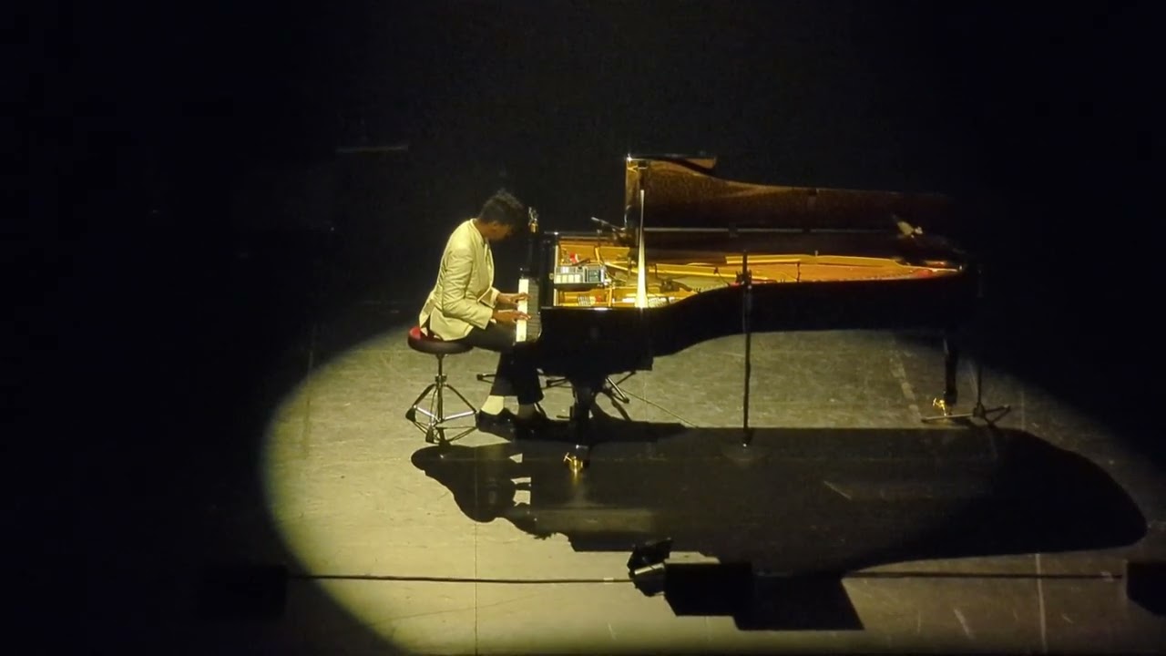 Jon Batiste - Butterfly [Encore Medley] / Live in Concert (Dubai, 23 Nov 2025)