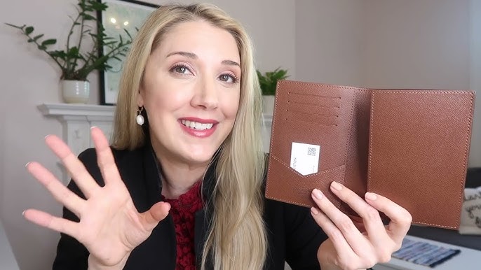 LOUIS VUITTON PASSPORT COVER IN MONOGRAM CANVAS  REVIEW AND THE PERFECT  GIFT FOR YOUR TRAVEL LOVER! 