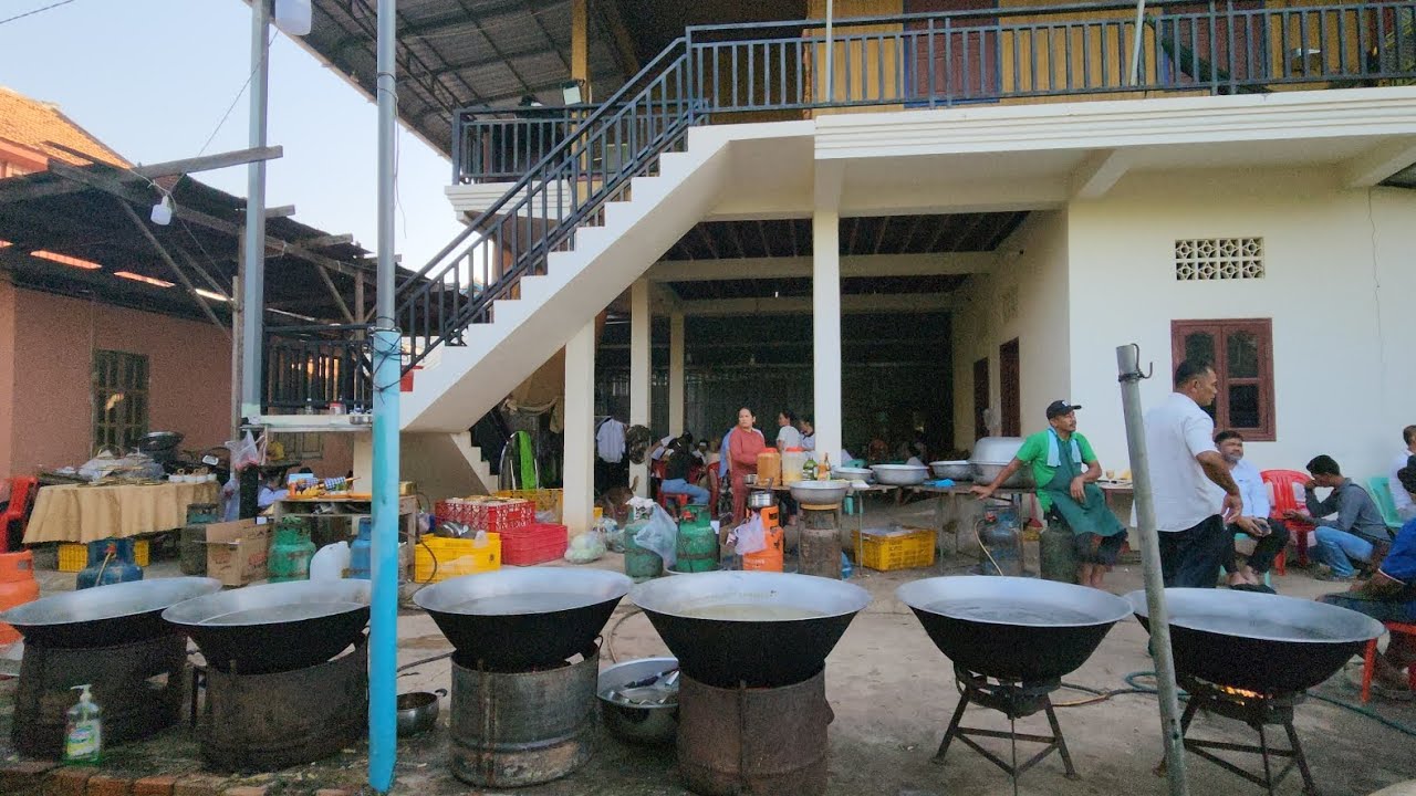 ធ្វើដំណើរទៅកោះដាច់ដើម្បីចូលរួមពិធីបុណ្យសពសាច់ញាតិ