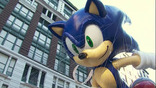 Macys Thanksgiving Parade 2011 - The New Sonic The Hedgehog Balloon 20Th Anniversary