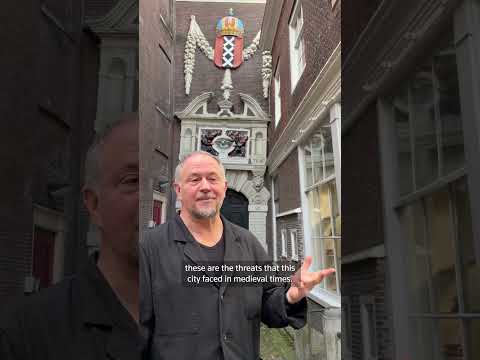 El significado de las tres cruces de la bandera de Ámsterdam