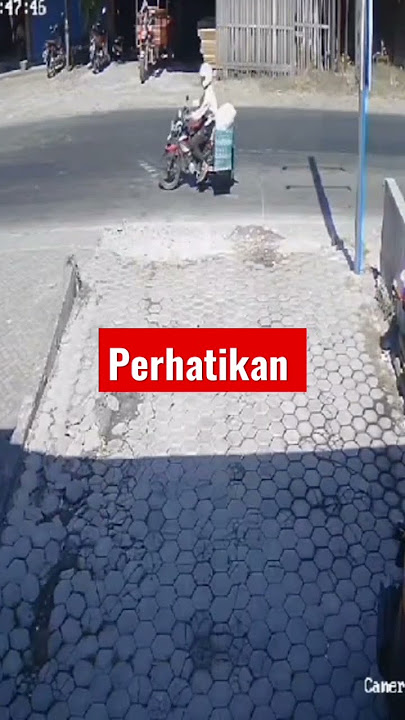 kecelakaan maut,orang kelindes truk treler #kecelakaanmobil