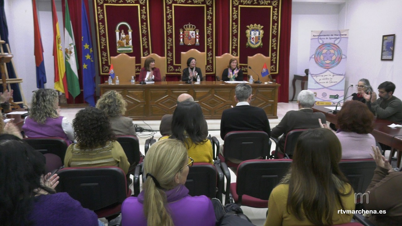 Marchena conmemora el 8M con una concentración y la lectura del manifiesto por la igualdad