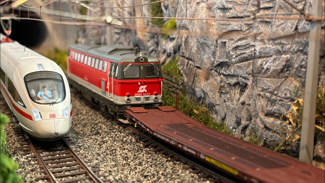 Modelleisenbahn H0 - Babsi, Mario, Michael und der Holzzug - Fahrvideo Oktober 2025