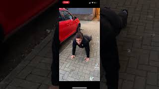 Sai So (37) making YG do pushups 😂