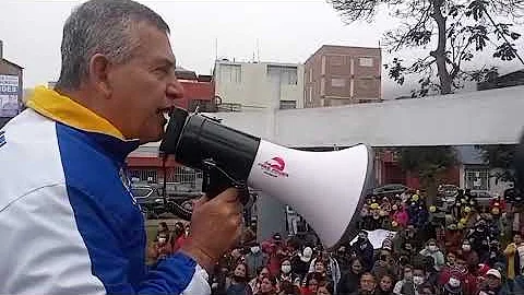 Daniel Urresti junto a Juan Enrique Dupuy haciendo...