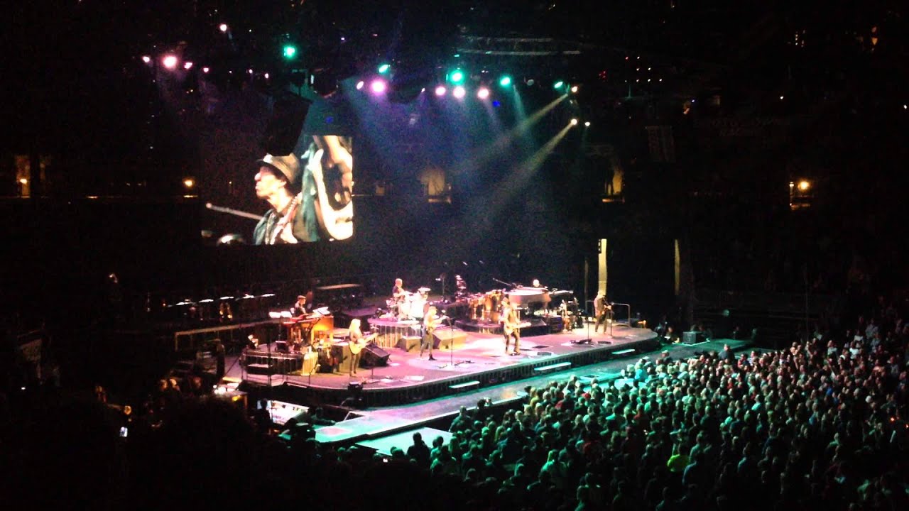 Bruce Springsteen Live in Columbus Ohio April 2014 "Backstreets" YouTube