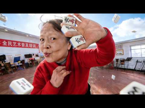 Grandma vs Grandpa Anime Fight ！