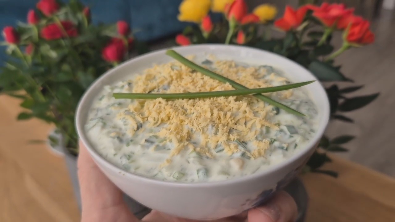 Ну очень вкусный салат «Молодость» за 5 минут! Всего ЧЕТЫРЕ ингредиента. Потрясающе вкусный!